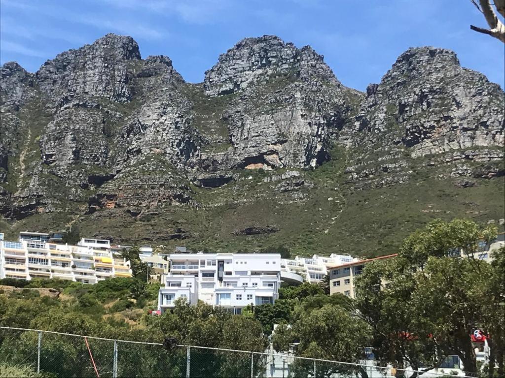 Cozy Camps Bay House With Mountain And Sea View Villa Kapstaden Exteriör bild